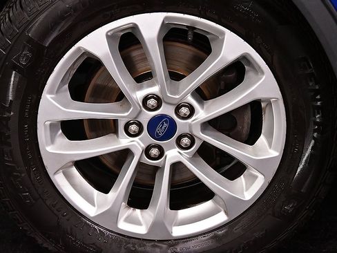 Used 2022 Ford Escape SE w/ Convenience Package image 8