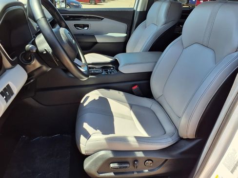 Used 2025 Honda Pilot EX-L image 23