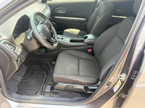 Used 2017 Honda HR-V EX image 13