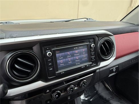 Used 2016 Toyota Tacoma SR5 w/ SR5 Appearance Package (SN) image 19