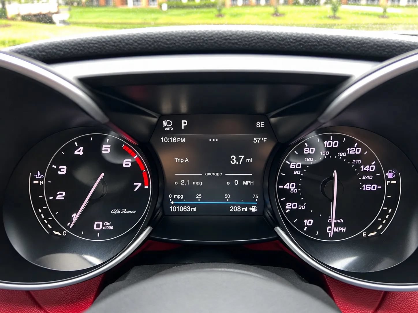 Used 2019 Alfa Romeo Giulia Ti Sport w/ Quick Order Package 22S Sport AWD/4WD image 23