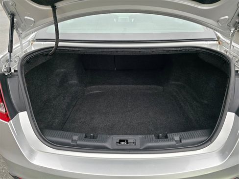 Used 2013 Ford Taurus SEL image 18