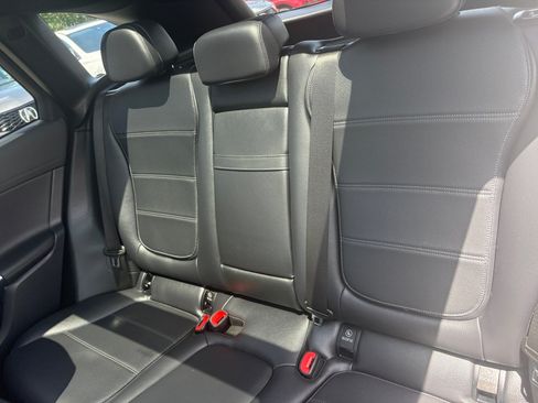 Used 2023 Mercedes-Benz GLC 300 4MATIC image 34