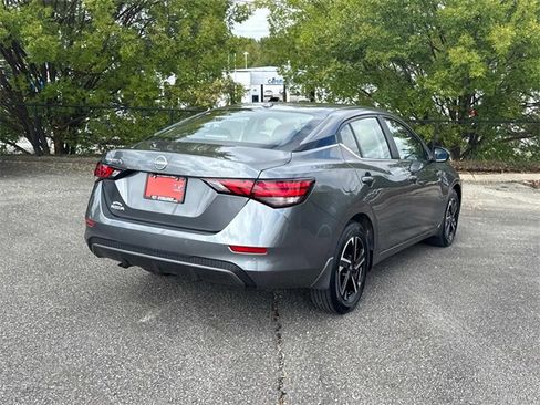 New 2025 Nissan Sentra SV image 4