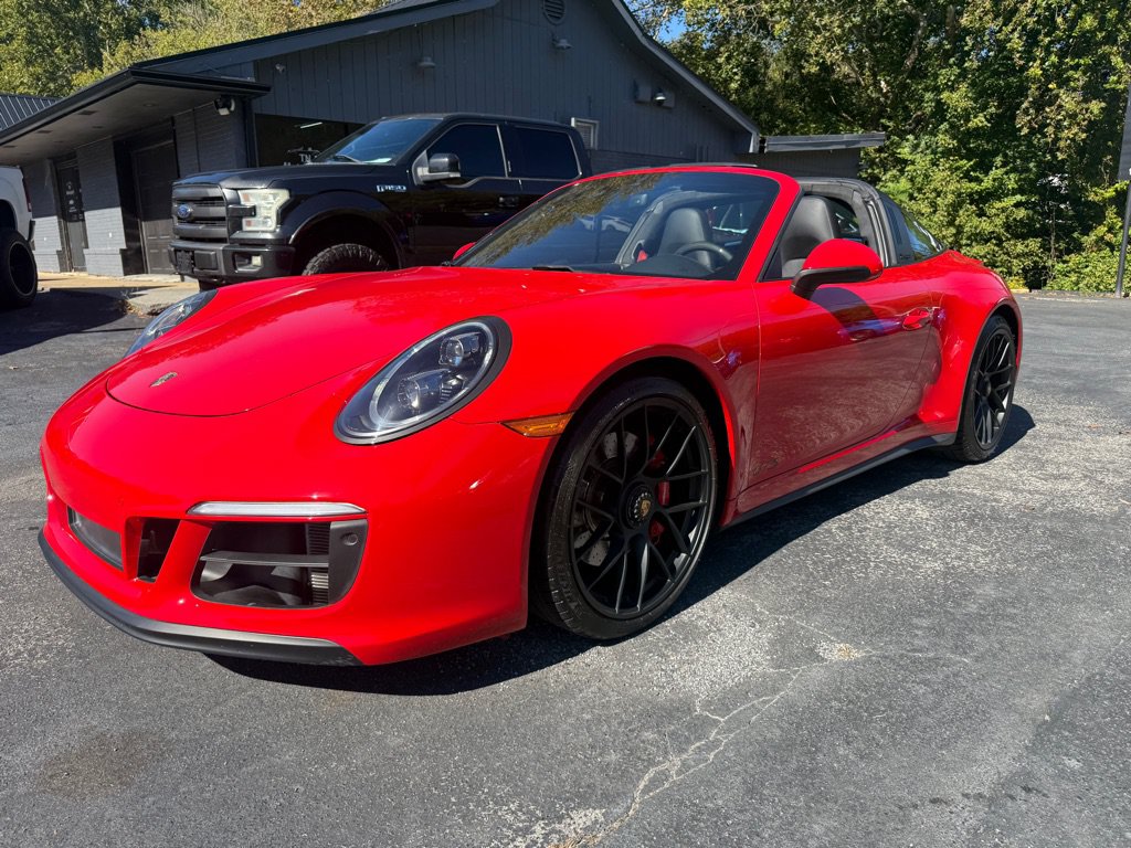 Used 2019 Porsche 911 Targa 4S AWD/4WD image 2