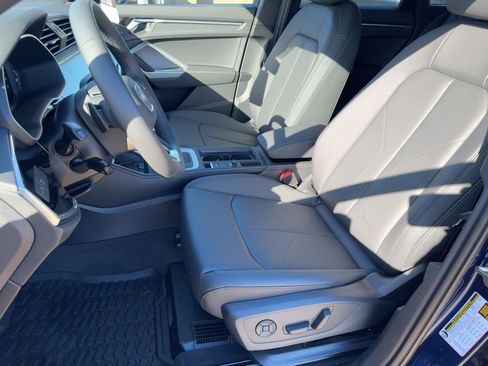 New 2025 Audi Q3 2.0T Premium image 5