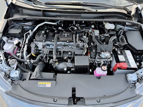 Used 2025 Toyota Corolla SE image 9
