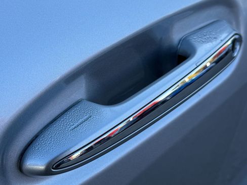 Used 2024 Toyota Sienna XLE image 8