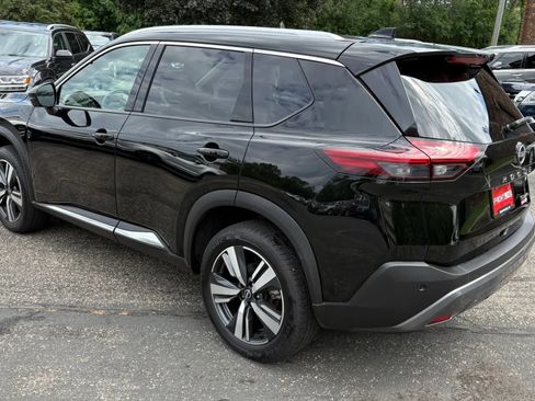 Used 2023 Nissan Rogue SL AWD/4WD image 6