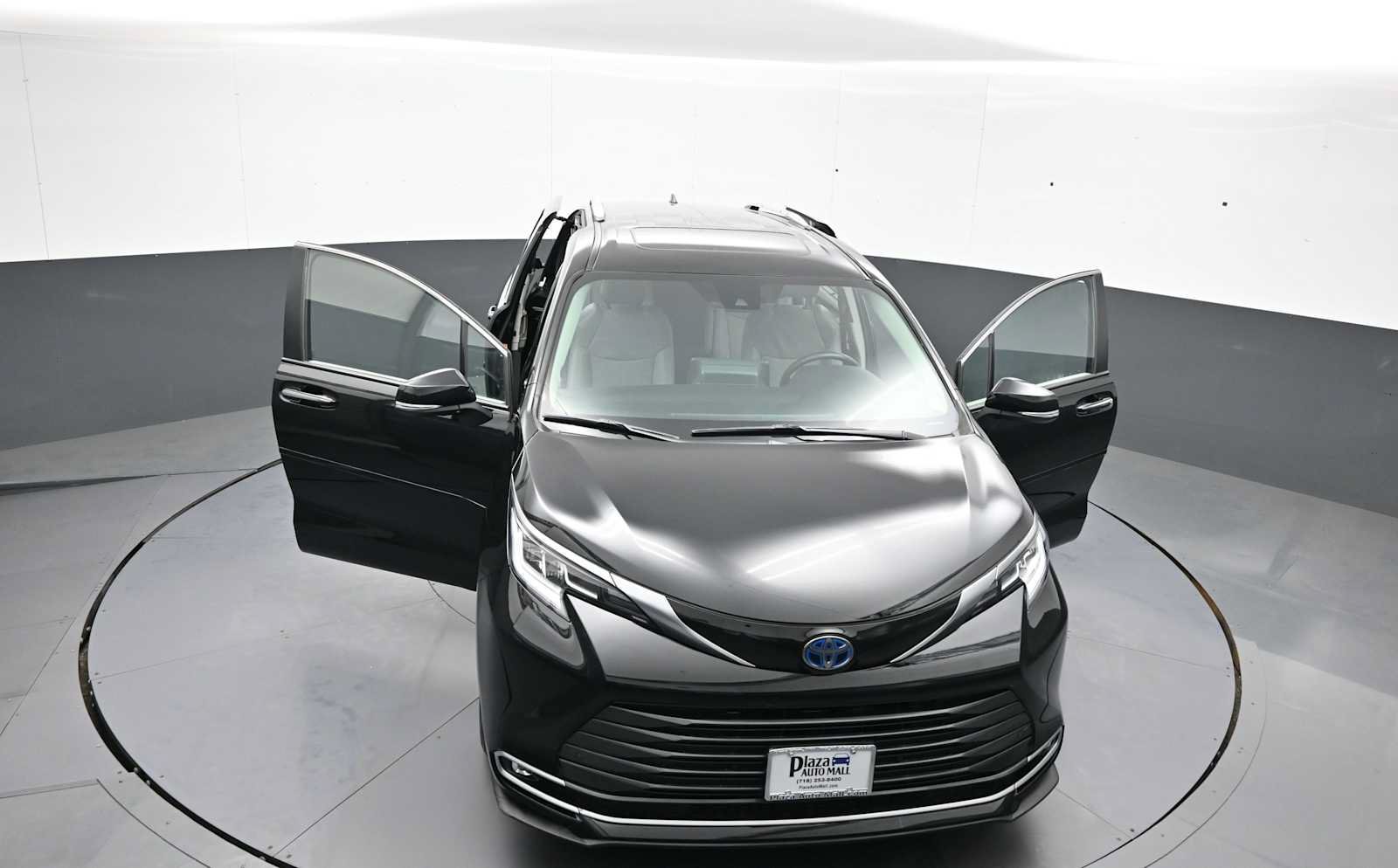 Used 2024 Toyota Sienna Limited AWD/4WD image 48