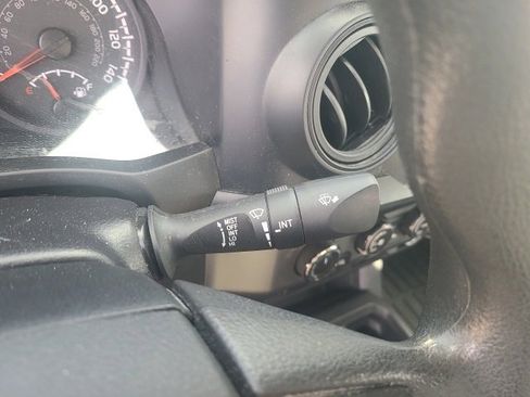 Used 2022 Toyota Tacoma SR image 21