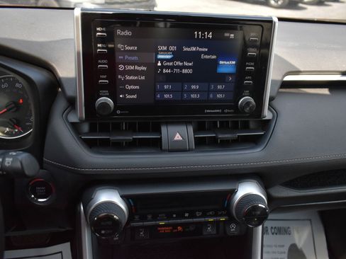 Used 2020 Toyota RAV4 XLE w/ Convenience Package AWD/4WD image 26