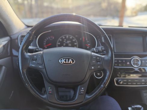 Used 2014 Kia Cadenza Limited image 22
