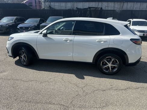 Used 2024 Honda HR-V EX-L image 3