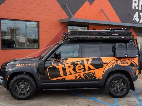 Used 2023 Land Rover Defender 110 S image 7