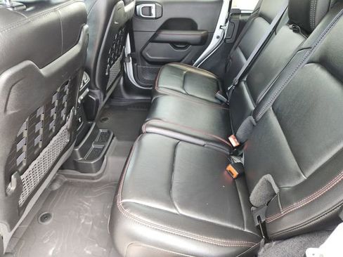 Used 2022 Jeep Wrangler Unlimited Rubicon w/ Cold Weather Group image 56