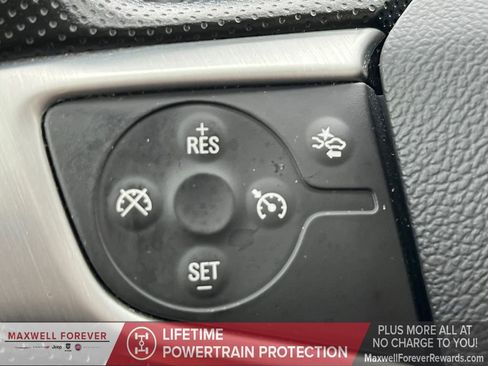 Used 2024 GMC Terrain SLE w/ Driver Convenience Package image 11