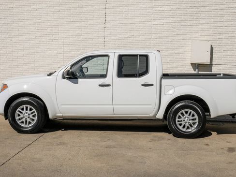 Used 2019 Nissan Frontier SV image 10