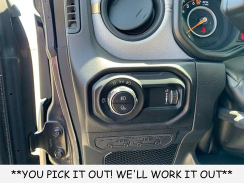 Used 2025 Jeep Gladiator Sport AWD/4WD image 13