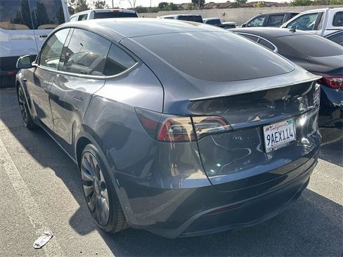 Used 2022 Tesla Model Y Performance image 4