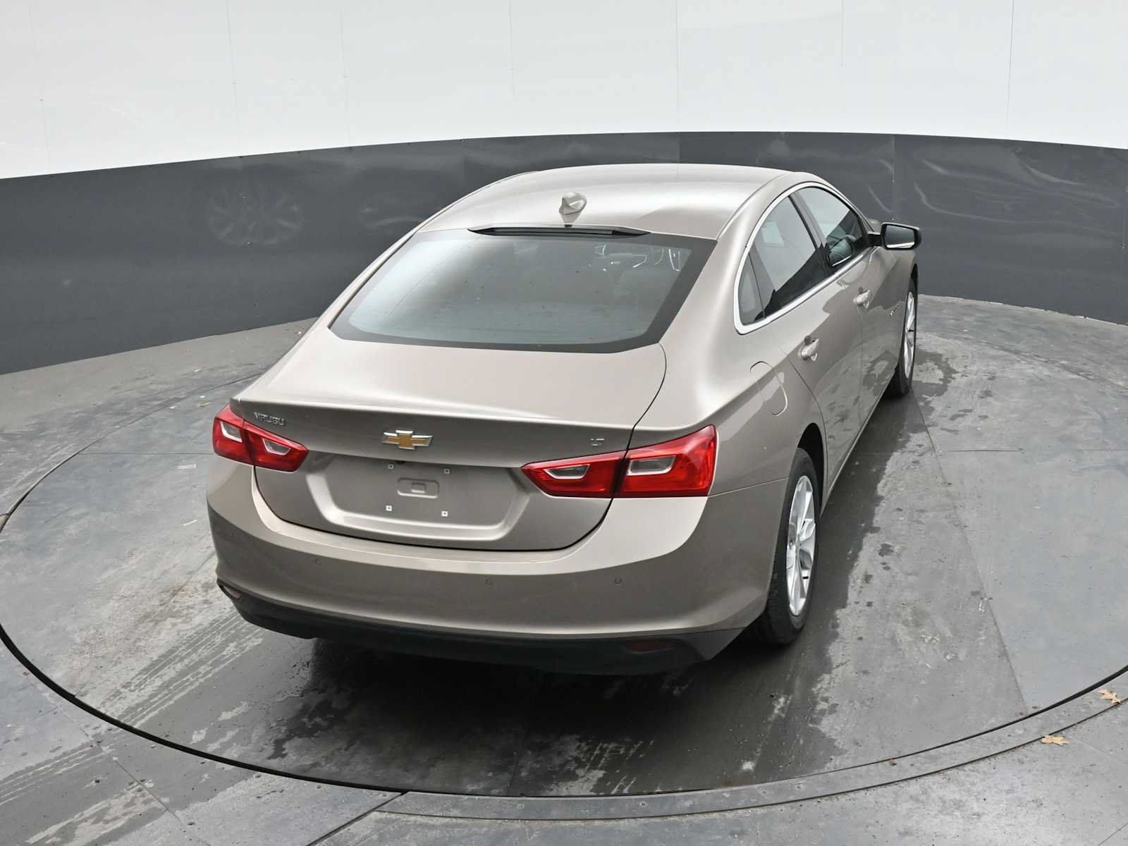 Used 2025 Chevrolet Malibu LT FWD image 21