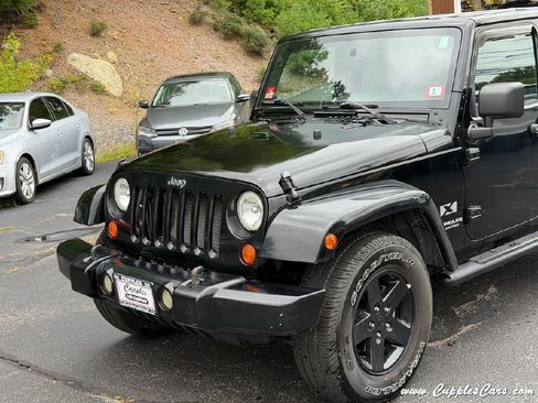 Used 2007 Jeep Wrangler Unlimited X w/ Dual Top Group RWD image 26