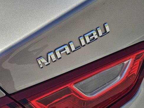 Used 2025 Chevrolet Malibu LT FWD image 11