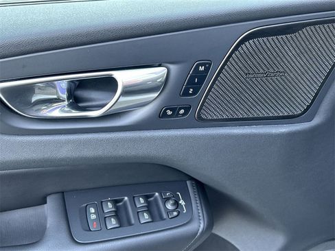 Certified 2023 Volvo XC60 B5 Plus w/ Climate Package image 16