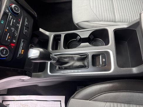 Used 2017 Ford Escape Titanium image 29