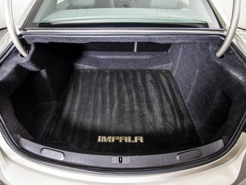 Used 2014 Chevrolet Impala LT w/ Convenience Package image 9