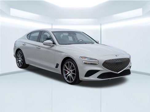 Used 2025 Genesis G70 2.5T RWD image 8
