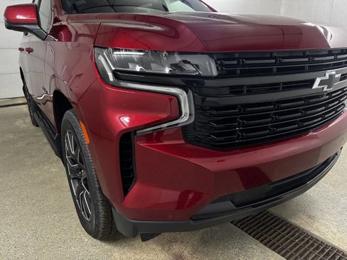 Used 2023 Chevrolet Tahoe RST w/ Luxury Package image 2