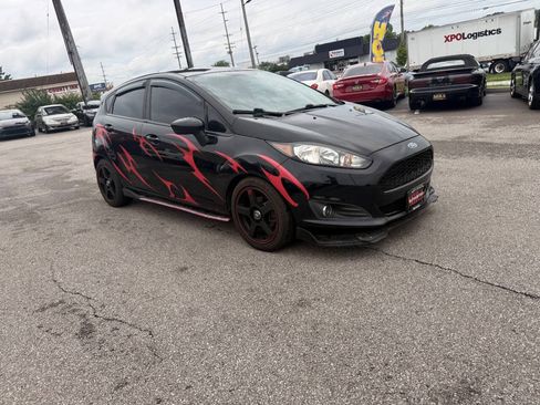 Used 2019 Ford Fiesta SE w/ Equipment Group 201A FWD image 4
