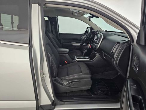 Used 2017 Chevrolet Colorado LT w/ LT Convenience Package image 10