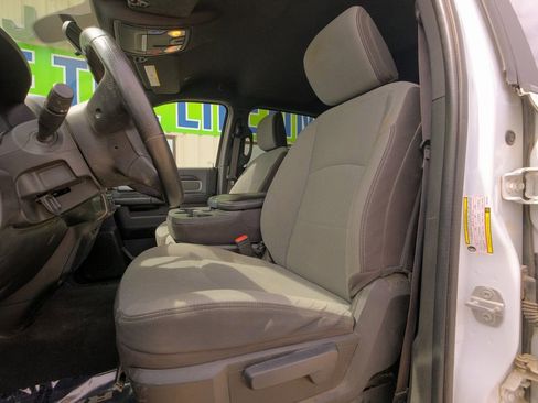 Used 2022 RAM 3500 Big Horn image 26