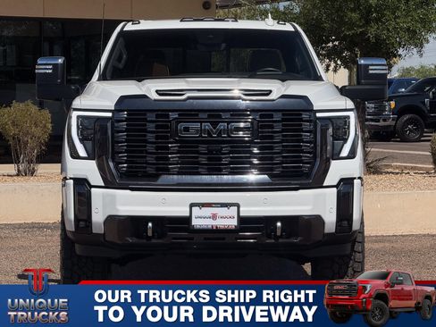 Used 2024 GMC Sierra 3500 Denali Ultimate AWD/4WD image 2