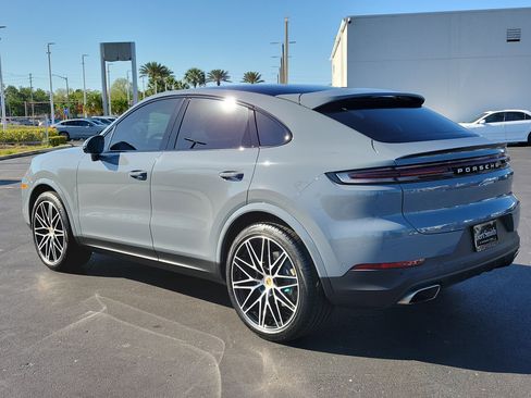 Used 2024 Porsche Cayenne Coupe AWD/4WD image 4