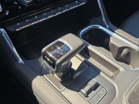 Used 2024 GMC Sierra 1500 Denali image 23