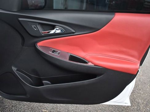 Used 2018 Chevrolet Malibu LT image 41