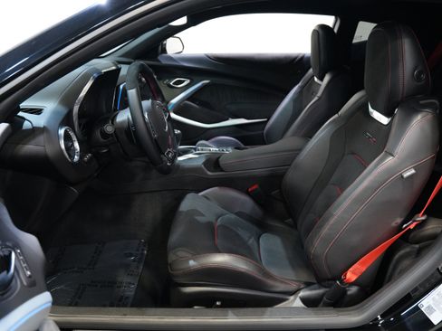 Used 2020 Chevrolet Camaro ZL1 RWD image 29