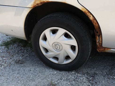 Used 2003 MAZDA MPV LX-SV FWD image 9