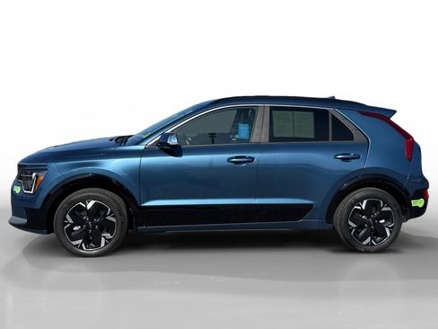 Used 2023 Kia Niro Wind FWD image 2