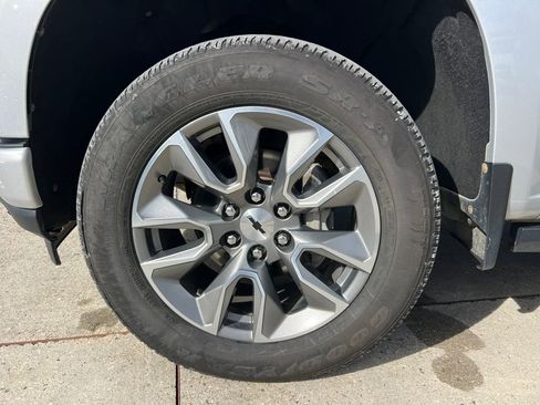 Used 2019 Chevrolet Silverado 1500 RST image 27