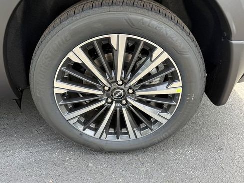 New 2026 Nissan Pathfinder Platinum AWD/4WD image 14