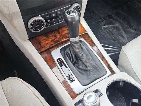 Used 2011 Mercedes-Benz GLK 350 2WD image 12