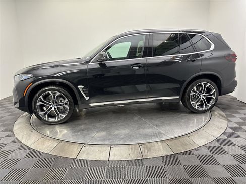 New 2026 BMW X5 xDrive40i w/ Premium Package image 16
