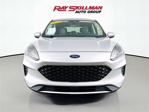 Used 2020 Ford Escape SE image 2