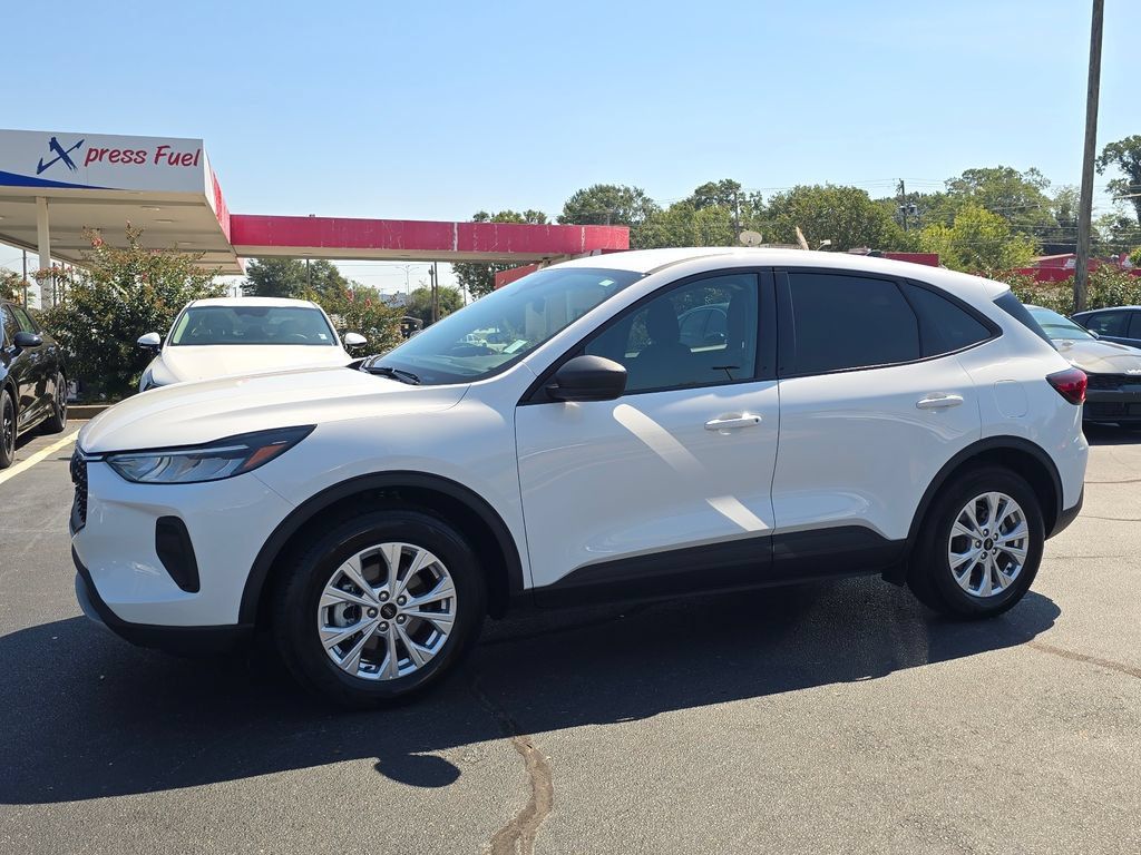 Used 2025 Ford Escape Active FWD image 6
