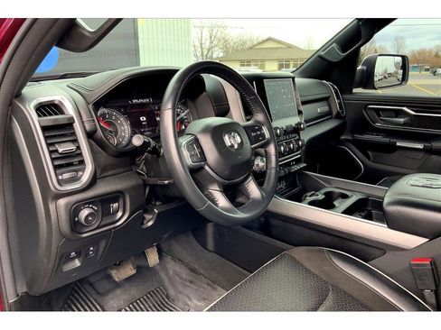 Used 2023 RAM 1500 Laramie AWD/4WD image 15