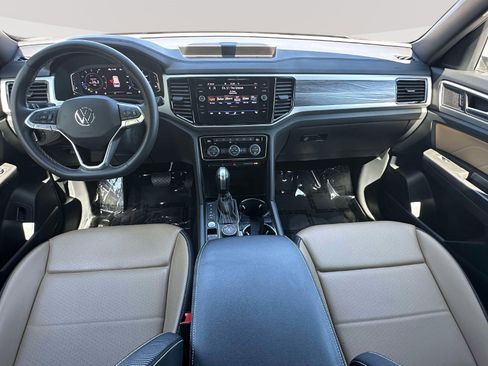 Used 2022 Volkswagen Atlas Cross Sport SE w/ Black Wheel Package image 7